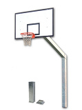 Basketball-Anlage mit Steckdosen