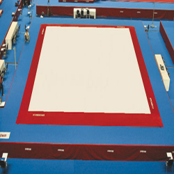 Trainingsboden mit Teppich- 14 x 14 m. FIG anerkannt AVGY1001