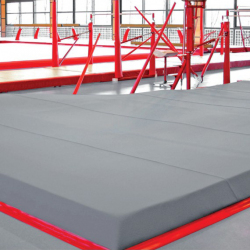 Aufgehängte, abgesenkte Sprunggrube AVGY1184